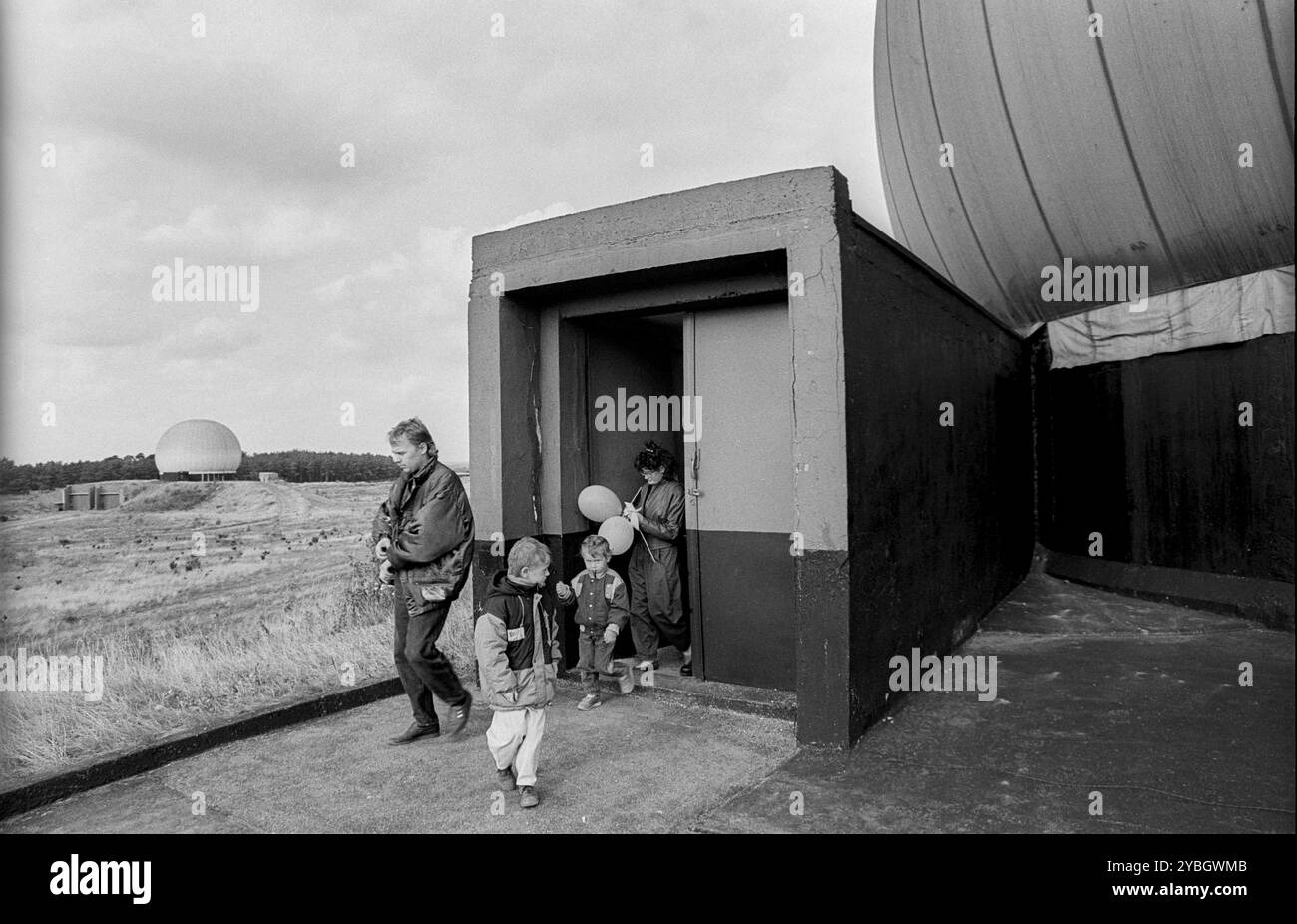 Deutschland, Osterne, 12.11.1991, Tag der offenen Tür in einem ehemaligen Raketengelände der NVA, (jetzt Bundeswehr), Radaranzeige, Europa Stockfoto