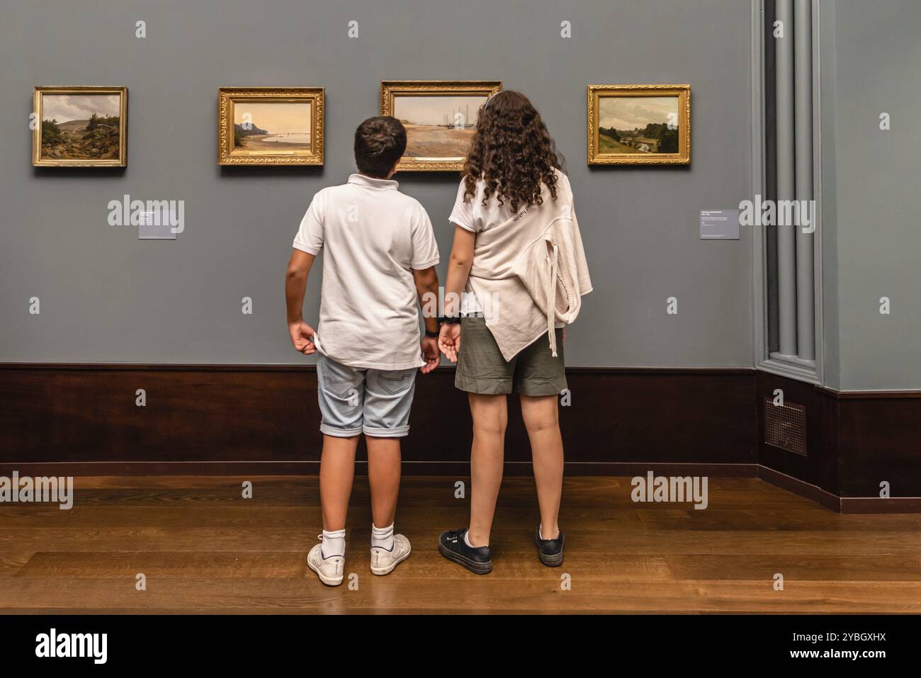 Hamburg, 4. August 2019: Teenager im Hamburger Kunsthalle Museum, Europa Stockfoto