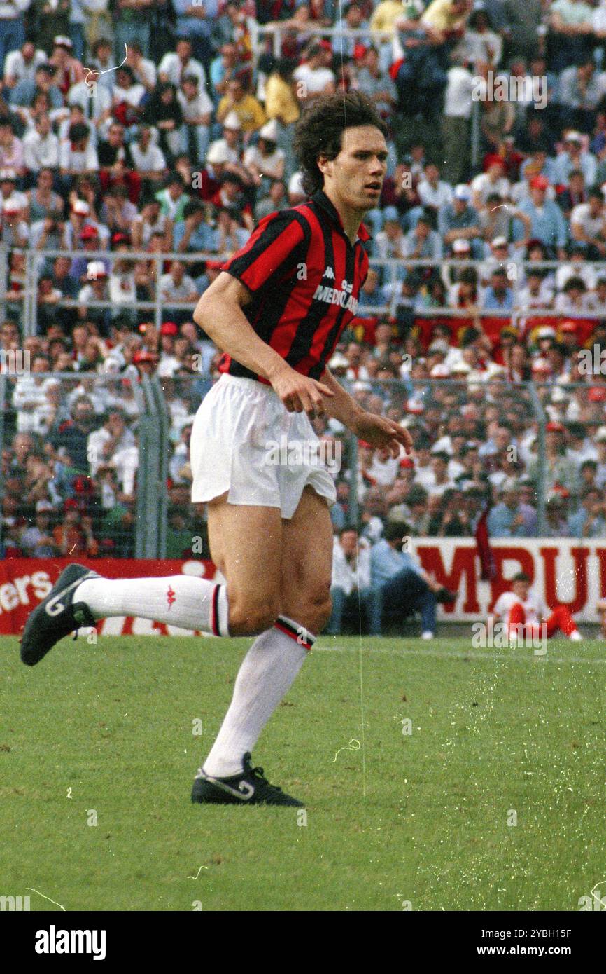 Fußballspiel, niederländischer Nationalspieler Marco VAN BASTEN AC Mailand rechts, Fußballstadion Sinigaglia, Como, Italien, Europa Stockfoto