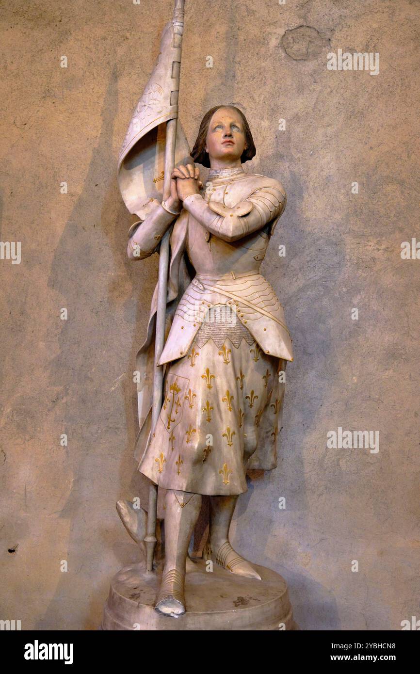 Frankreich, Indre, Châtillon-sur-Indre, die Stiftskirche, die Statue von Jeanne d'Arc Stockfoto