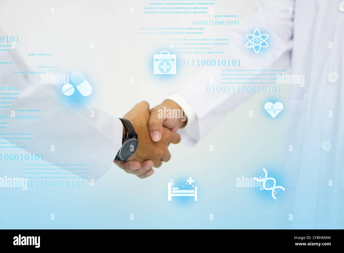 Medizinischer Fachmann und Wissenschaftler in weißem Labormantel, der Hand auf weißem Hintergrund schüttelt. Symbol für Innovation, Behandlung und Entdeckung der Medizin Stockfoto