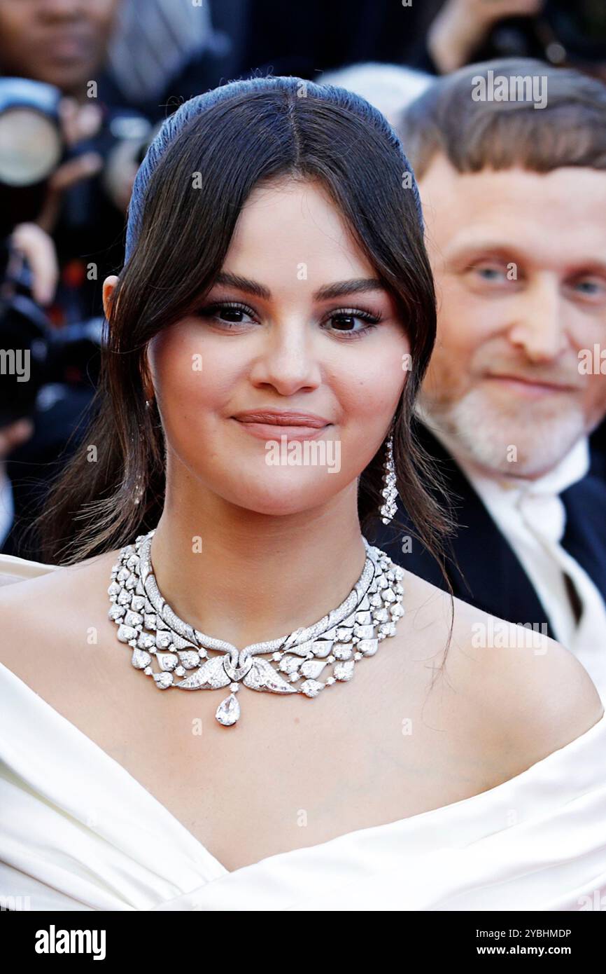 Selena Gomez bei der Premiere von Emilia Perez während der 77. Filmfestspiele von Cannes 2024. Stockfoto