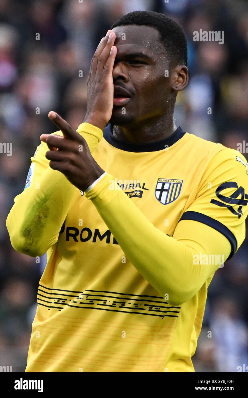 Como, Italien. Oktober 2024. Calcio Como und Parma Calcio 1913 spielen am 19. Oktober 2024 im Giuseppe Senigallia-Stadion in Como (Italien) Stockfoto