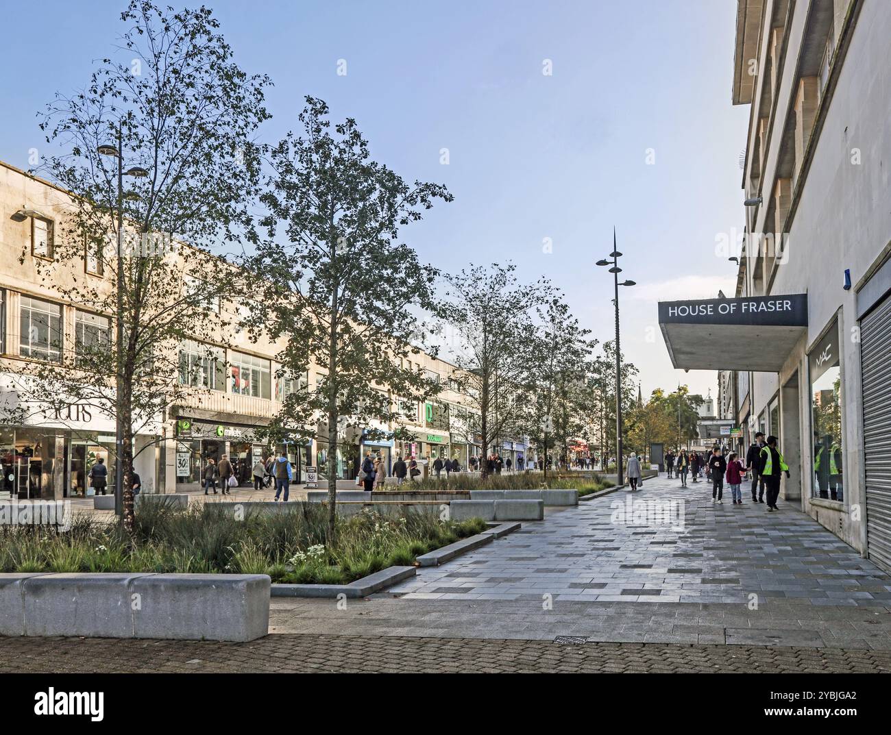 New George Street, Plymouth. Vor dem Haus von Fraser gesehen, sind die Improvisationen fast im Oktober 2024 fertiggestellt. Das Upgrade, das Stockfoto