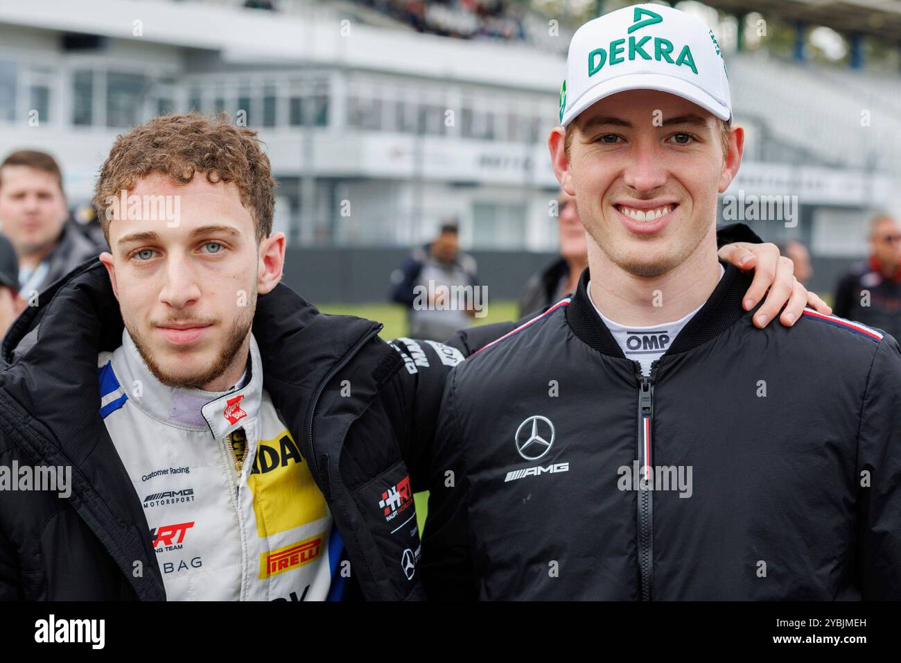 Hockenheim, Deutschland. Oktober 2024. Von links: Salman Owega (DE), David Schumacher (DEU), (Mercedes, Haupt Racing Team), 19.10.2024, Hockenheim (Deutschland), Motorsport, ADAC GT Masters, Hockenheimring 2024 Credit: dpa/Alamy Live News Stockfoto