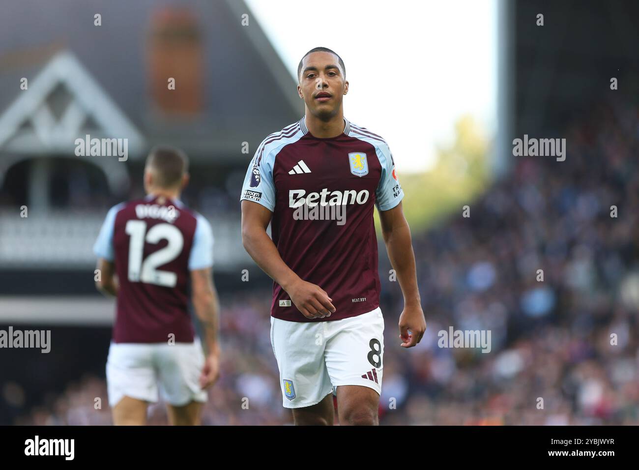 London, Großbritannien. Oktober 2024. London, 19. Oktober 2024: Youri Tielemans of Aston Villa während des Premier League-Spiels zwischen Fulham und Aston Villa im Craven Cottage am 19. Oktober 2024 in London. (Pedro Soares/SPP) Credit: SPP Sport Press Photo. /Alamy Live News Stockfoto