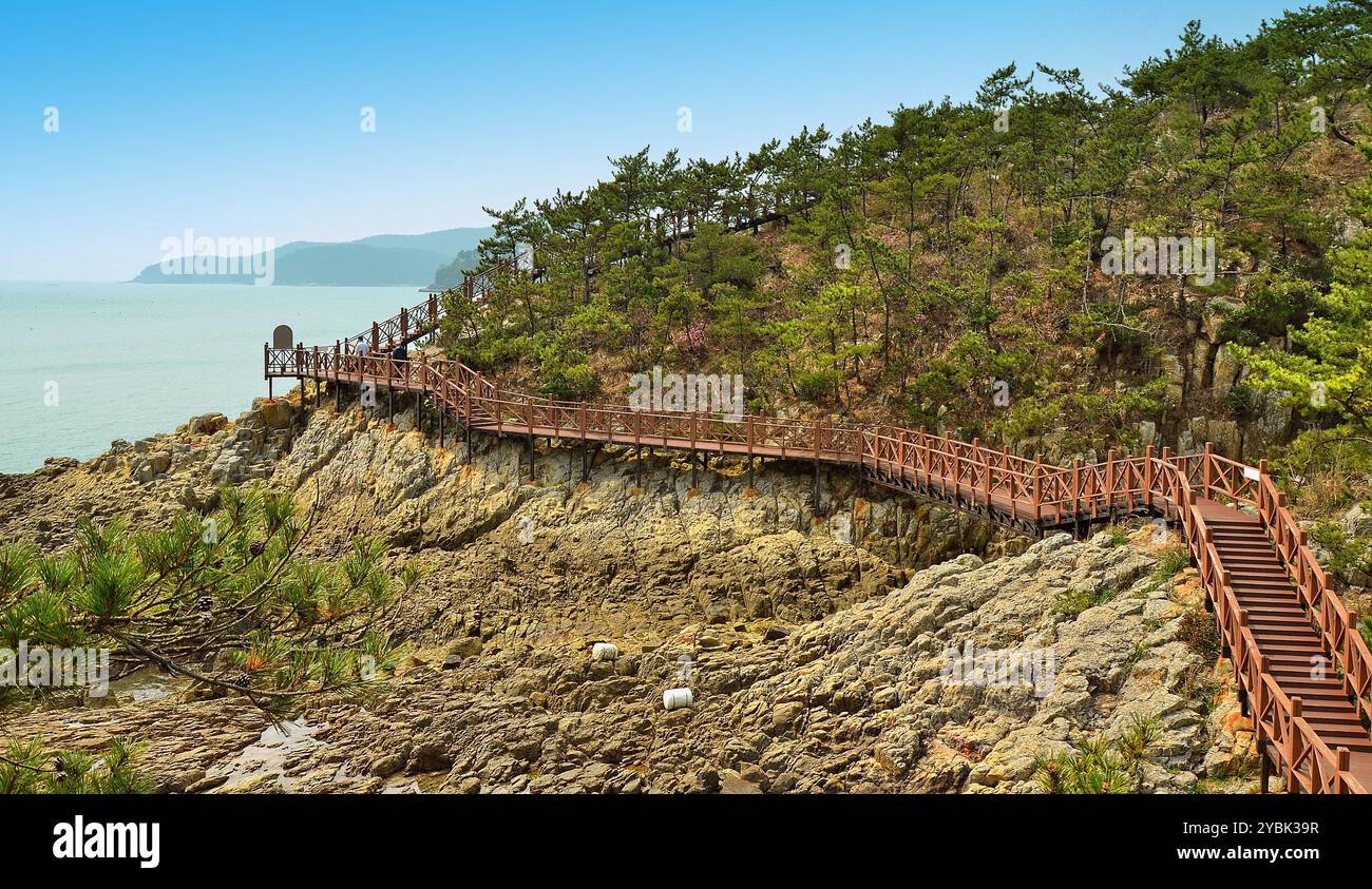 Meereslandschaft im Goseong County (Goseong-Gun), Provinz Süd-Gyeongsang, Südkorea. Stockfoto