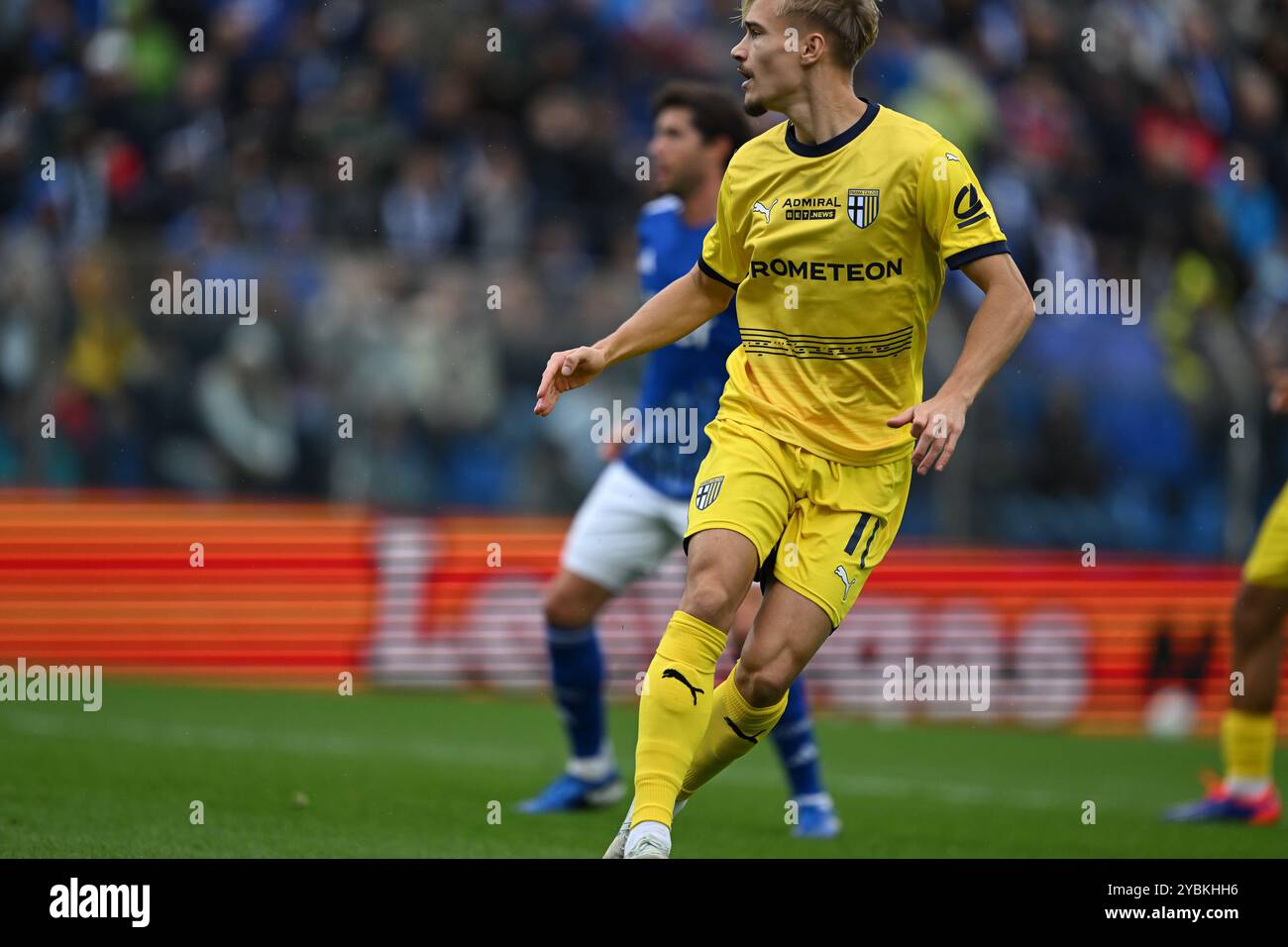 Como, Italien. Oktober 2024. Pontus Almqvist von Partma Calcio 1913 während des italienischen Fußballspiels der Serie A zwischen Calcio Como und Parma Calcio 1913 am 19. Oktober 2024 im Giuseppe Senigallia Stadion in Como, Italien Credit: Tiziano Ballabio/Alamy Live News Stockfoto