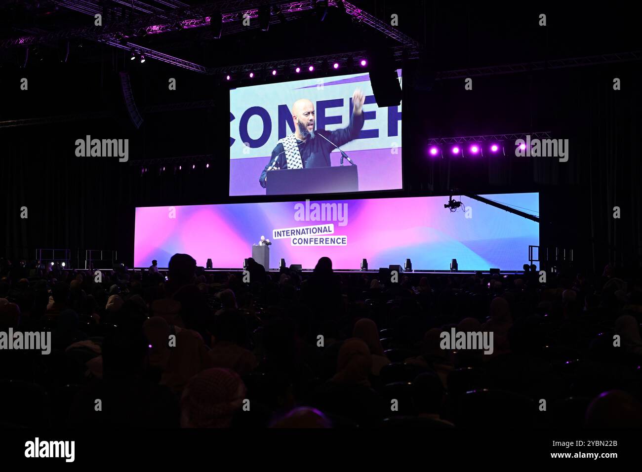 LONDON, GROSSBRITANNIEN. Oktober 2024. Internationale Konferenz beim Global Peace & Unity Festival 2024, Ausstellung im Excel London, Großbritannien. (Foto von 李世惠/siehe Li/Picture Capital) Credit: Siehe Li/Picture Capital/Alamy Live News Stockfoto