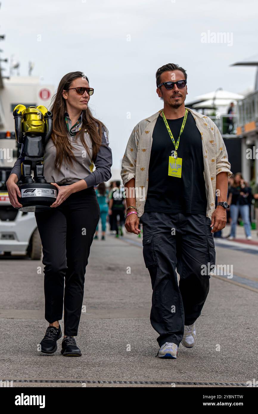 Austin, Texas, Usa, 17. Oktober 2024, Matteo Macchiavelli, italienischer Künstler, der 2024 beim Grand Prix the Build Up in Austin, Texas, USA, teilnimmt. Quelle: Michael Potts/Alamy Live News Stockfoto