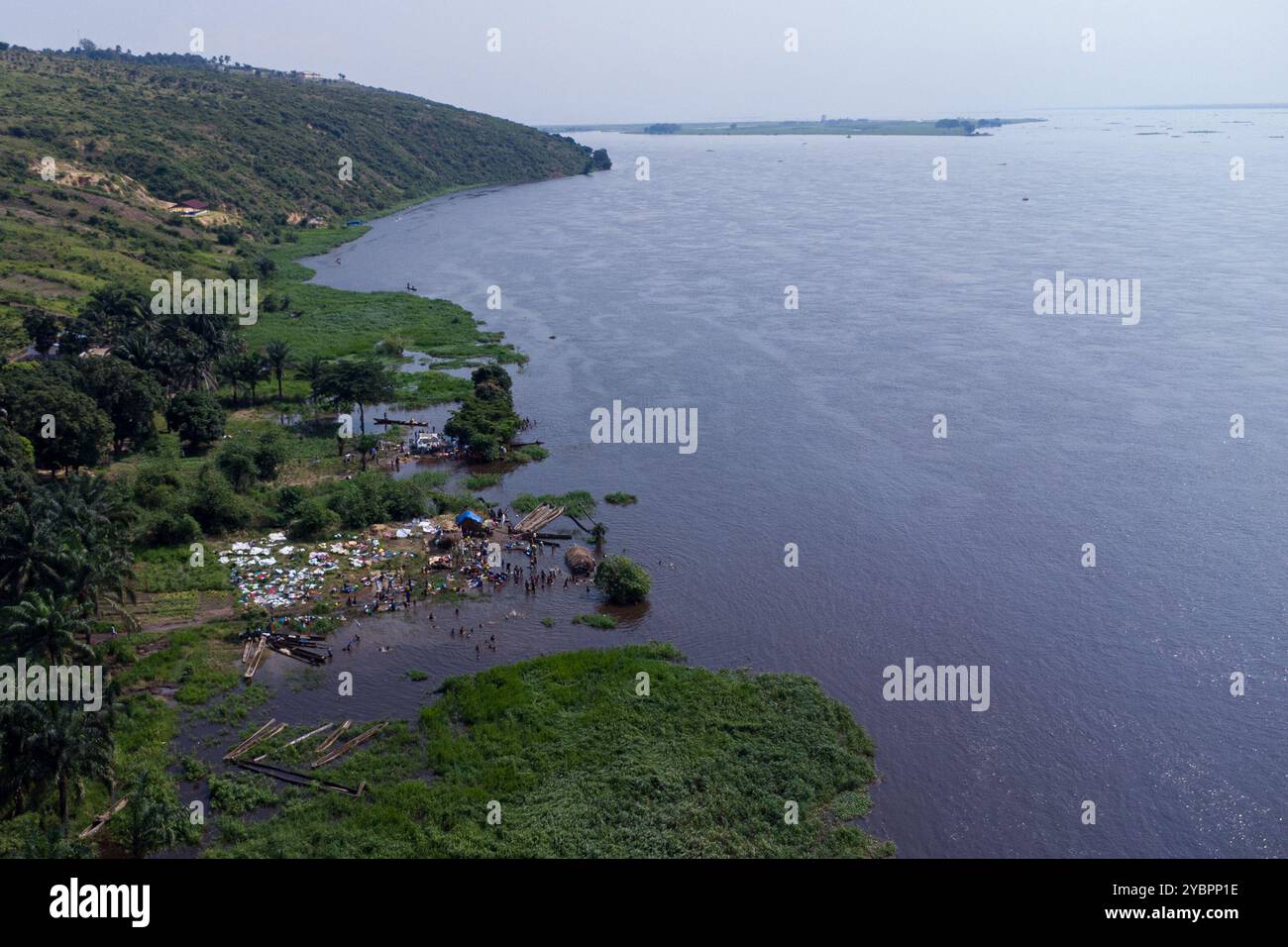 Republique Democratique du Congo, Kinshasa, 13.01.2024. Fleuve Congo vu à Kinshasa dans la commune de Maluku. Photographie de Ruben Nyanguila / Collec Stockfoto