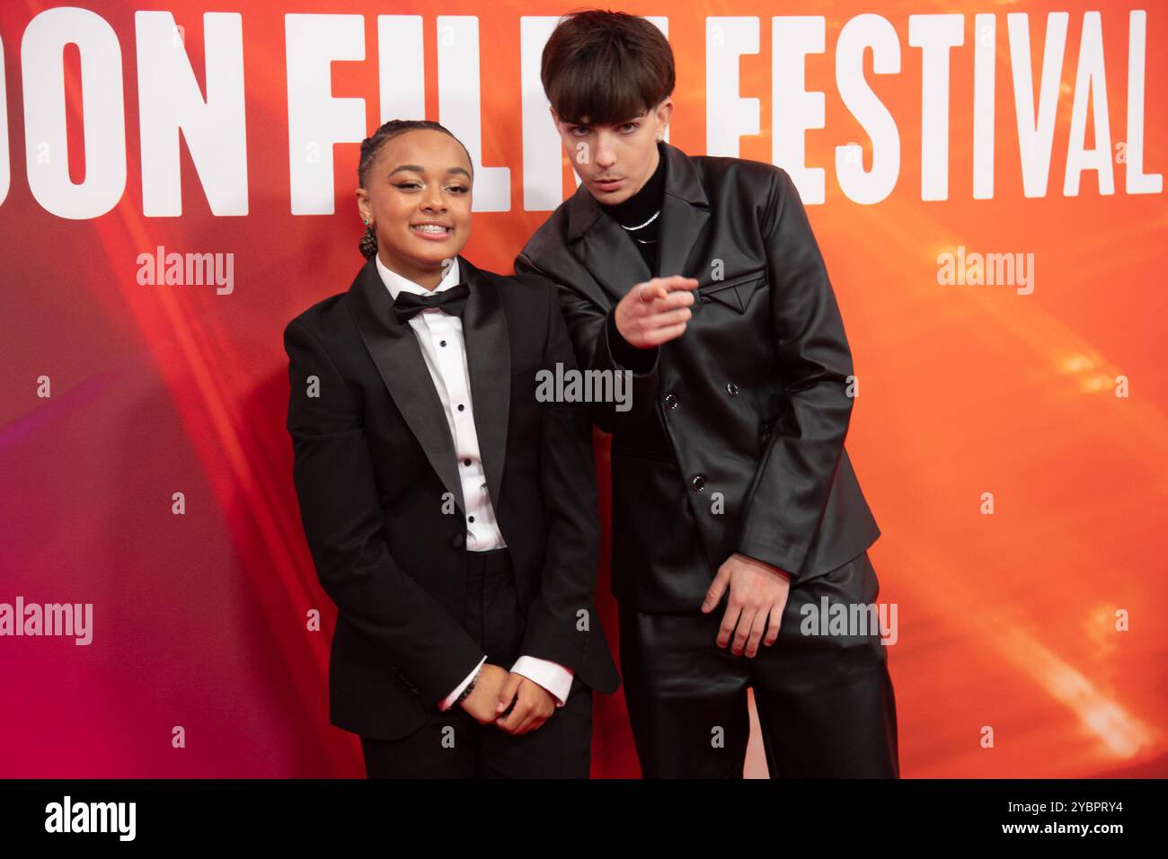 London, Großbritannien. Oktober 2024. Im Bild: (L-R) Nikiya Adams und Jason Buda nehmen an der Headline Gala für 'Bird' beim 68. BFI London Film Festival in der Royal Festival Hall in Southbank Teil. Quelle: Justin Ng/Alamy Live News Stockfoto