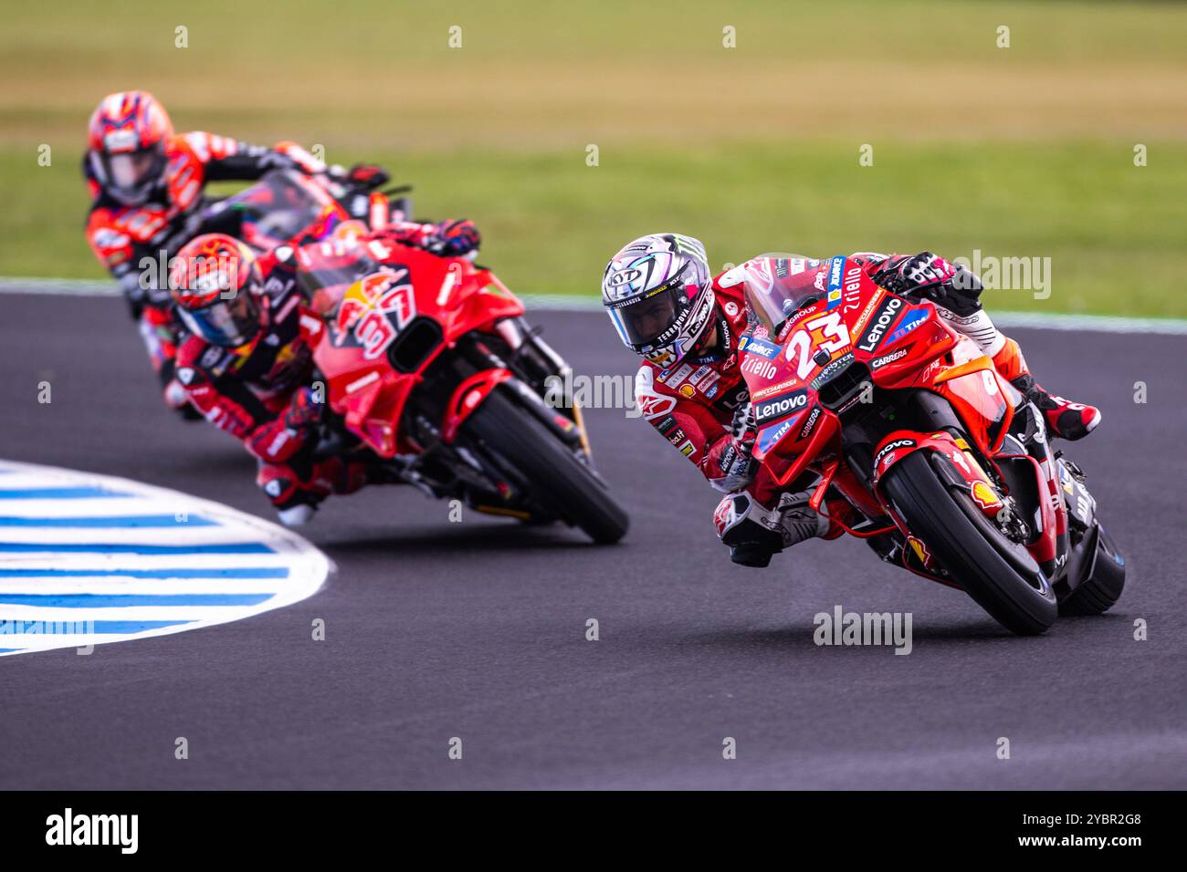 Melbourne, Australien. Oktober 2024. Enea Bastianini im Ducati Lenovo Team Ducati während des Trainings bei der australischen MotoGP 2024 auf dem Phillip Island Grand Prix Circuit. Quelle: Santanu Banik/Alamy Live News Stockfoto