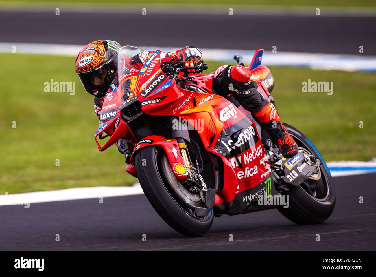 Melbourne, Australien. Oktober 2024. Francesco Bagnaia im Ducati Lenovo Team Ducati während des Trainings bei der australischen MotoGP 2024 auf dem Phillip Island Grand Prix Circuit. Quelle: Santanu Banik/Alamy Live News Stockfoto