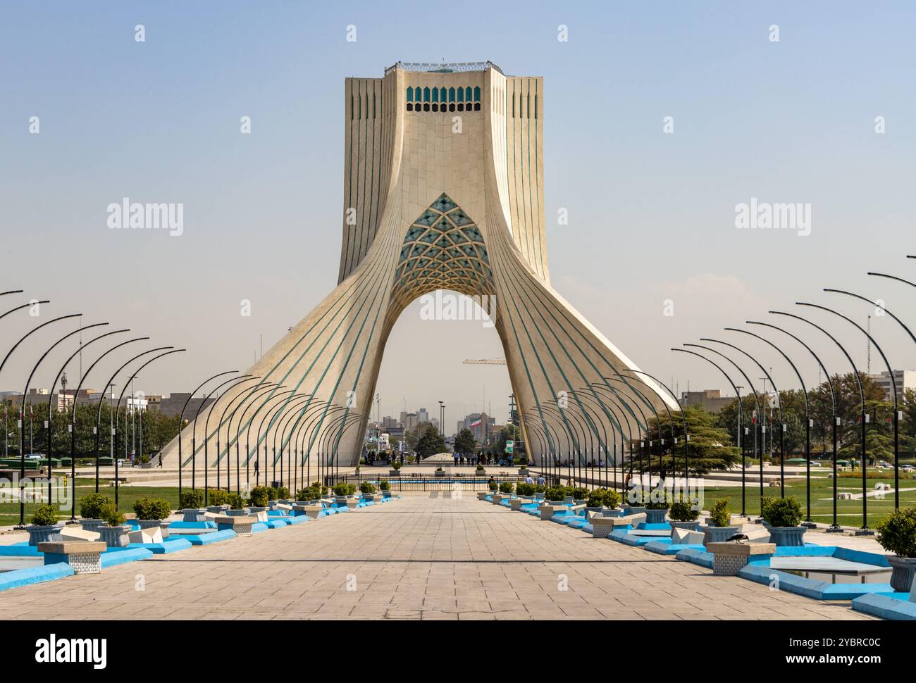 Teheran Iran 26. September 2024: Azadi-Turm in Teheran, der Hauptstadt des Iran Stockfoto