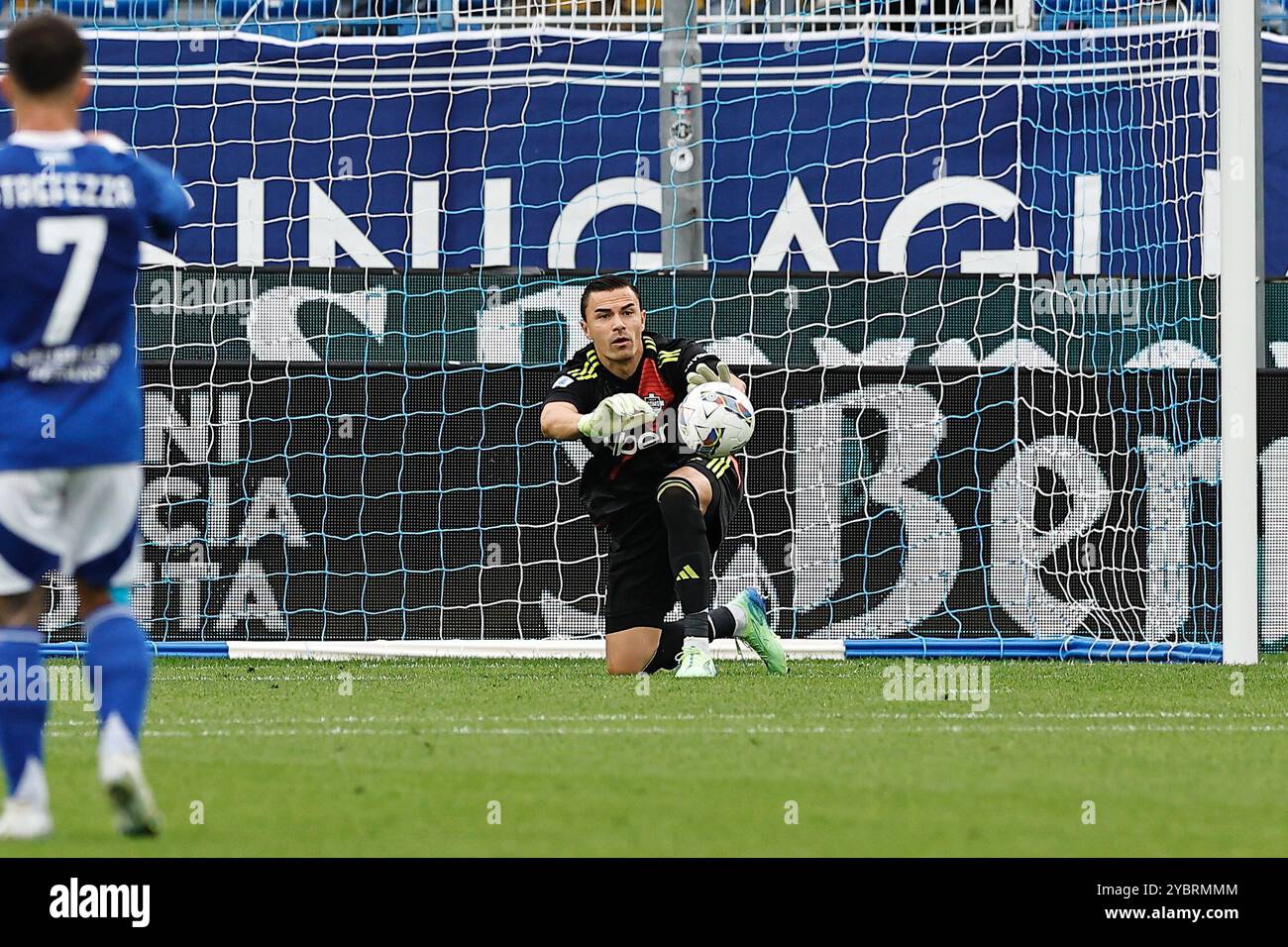 Como, Italien. Oktober 2024. Emil Audero (Como) Fußball/Fußball : italienisches Spiel der Serie A Enilive zwischen Como 1907 1-1 Parma Calcio 1913 im Stadio Giuseppe Sinigaglia in Como, Italien. Quelle: Mutsu Kawamori/AFLO/Alamy Live News Stockfoto