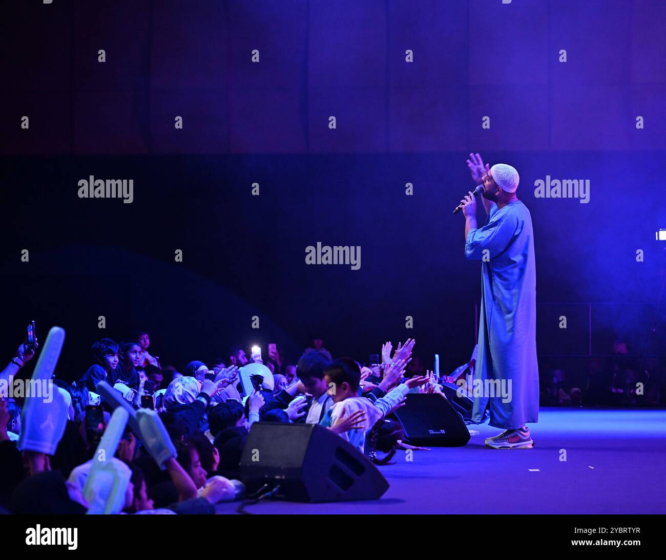 LONDON, GROSSBRITANNIEN. Oktober 2024. Safe Adam tritt auf dem Global Peace & Unity Festival 2024 in Excel London, Großbritannien, auf. (Foto von 李世惠/siehe Li/Picture Capital) Credit: Siehe Li/Picture Capital/Alamy Live News Stockfoto