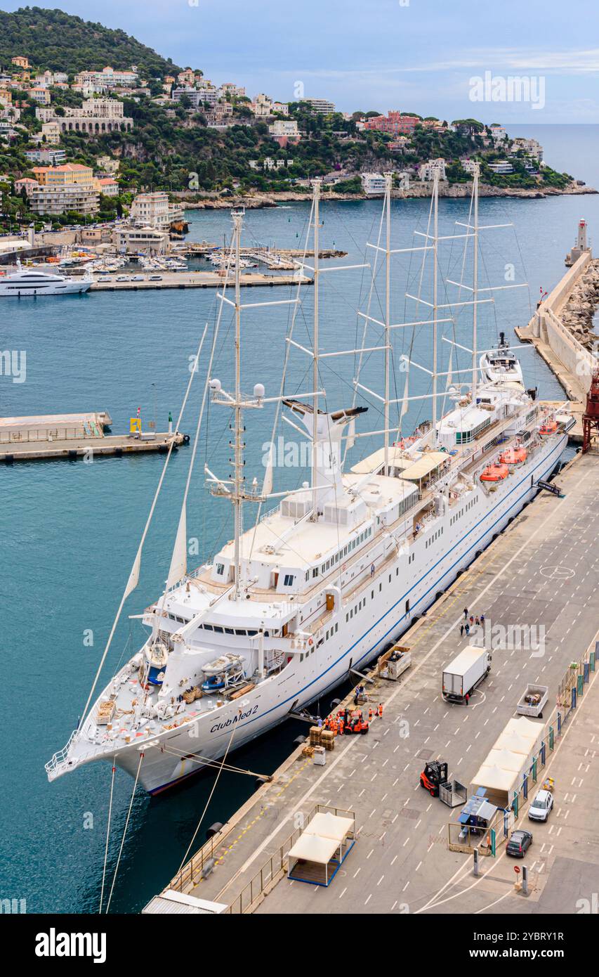 Das Schoner-Kreuzfahrtschiff Club Med 2 liegt in Port Lympia, Nizza, Provence-Alpes-Côte d'Azur, Alpes-Maritimes, Frankreich Stockfoto