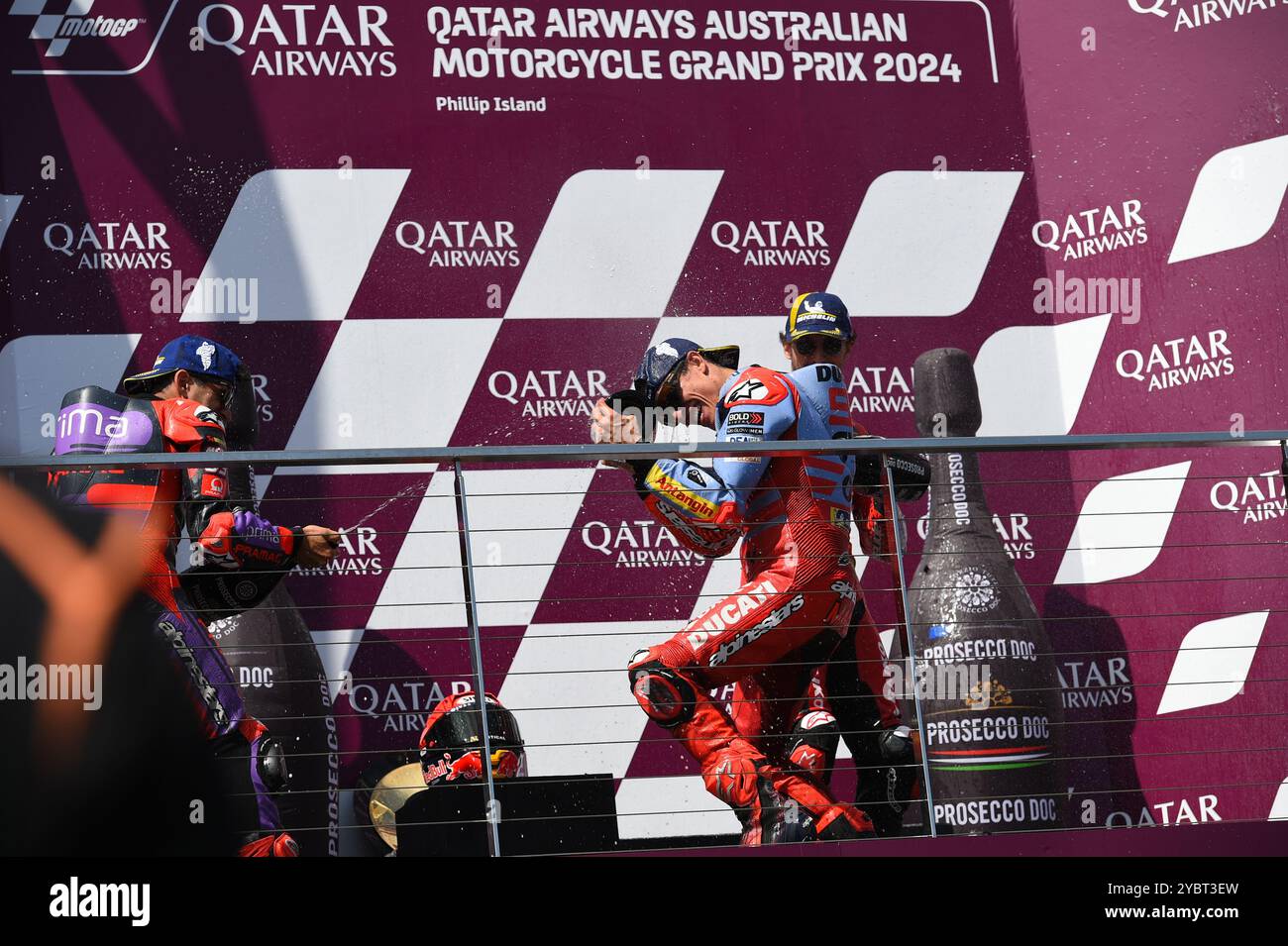 MELBOURNE, AUSTRALIEN. Oktober 2024. Im Bild: Marc Márquez, Nummer 93 Spaniens, reitet für Gresini Racing während der MotoGP-Podestfeier beim Qatar Airways Australian Motorcycle Grand Prix 2024 auf dem Phillip Island Circuit. Quelle: Karl Phillipson/Alamy Live News Stockfoto