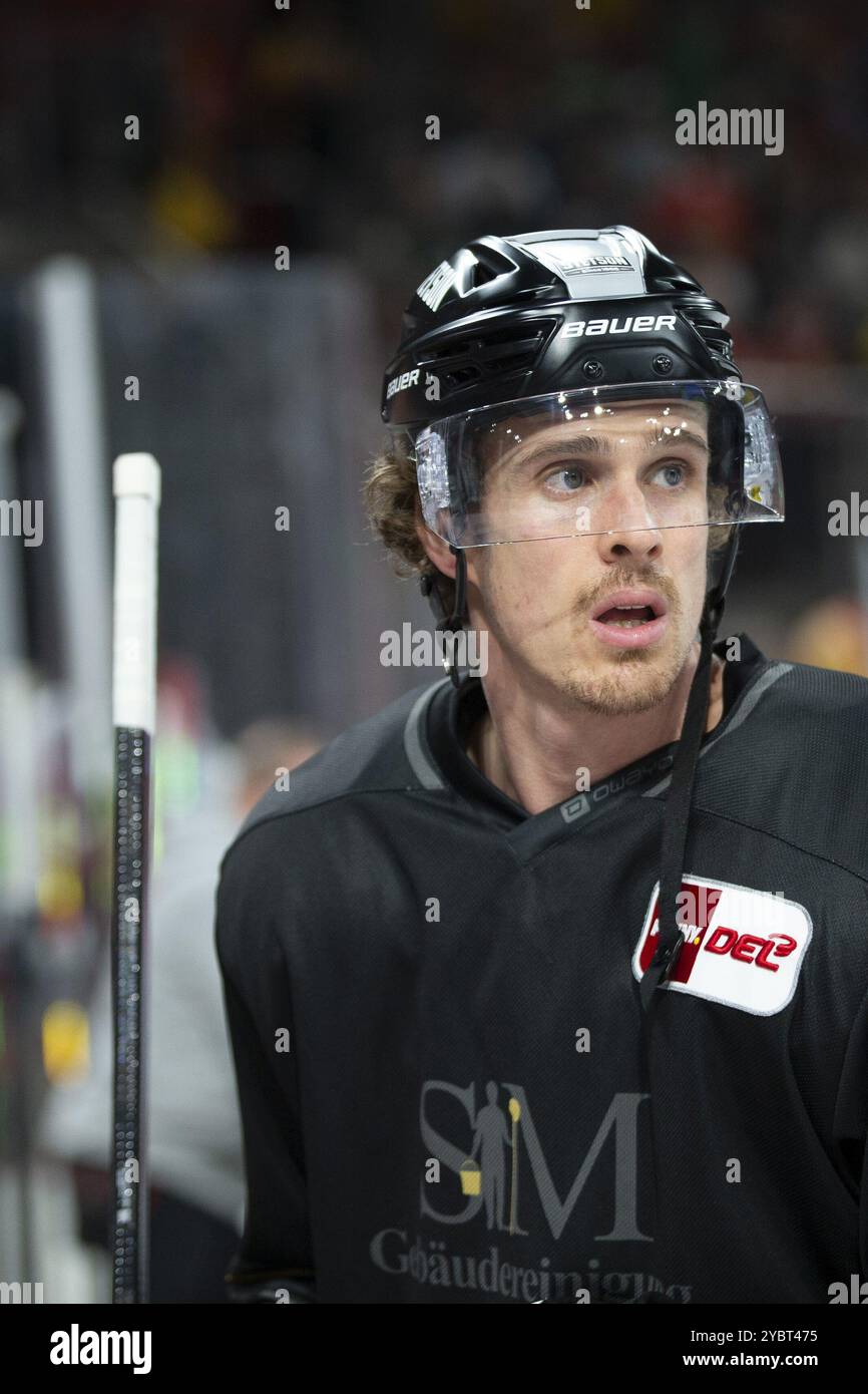 PSD Bank Dome, Düsseldorf, Nordrhein-Westfalen, Louis- Marc Aubry (Koelner Haie, #15), PENNY DEL, Duesseldorfer EG-Koelner Haie am 18.10.2024 in t Stockfoto