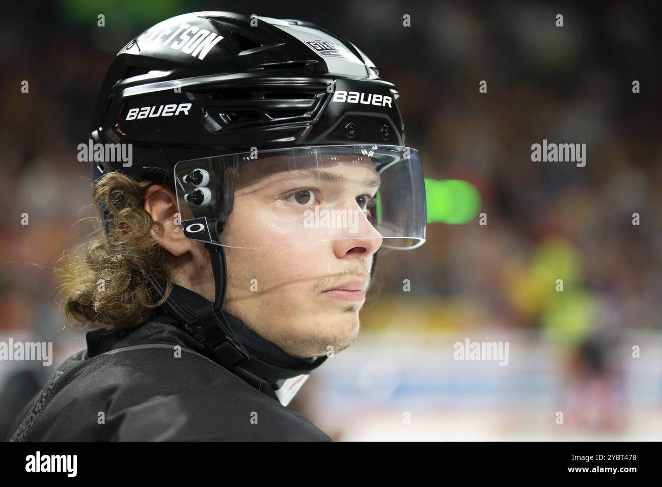 PSD Bank Dome, Düsseldorf, Nordrhein-Westfalen, Hakon Haenelt (Koelner Haie, #92), PENNY DEL, Duesseldorfer EG-Koelner Haie am 18.10/2024 in der P Stockfoto