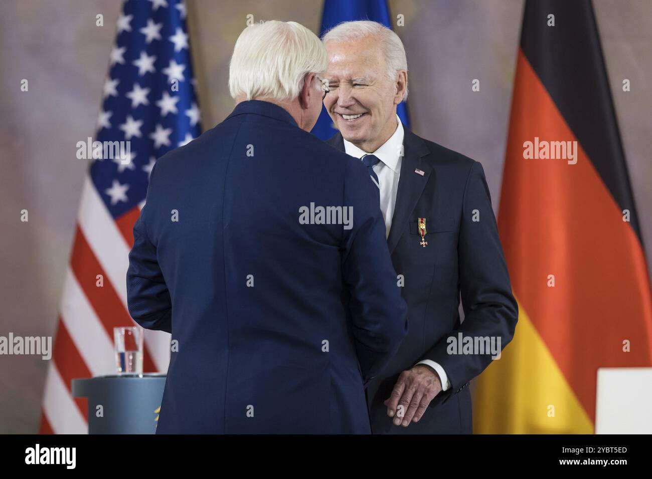 Joe Biden (46. Präsident der Vereinigten Staaten), nachdem er von Frank-Walter Steinmeier (Präsident der Fe Stockfoto