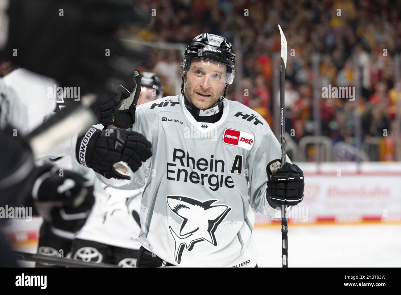 PSD Bank Dome, Düsseldorf, Nordrhein-Westfalen, Frederik Storm (Koelner Haie, #19), PENNY DEL, Duesseldorfer EG-Koelner Haie am 18.10/2024 Stockfoto