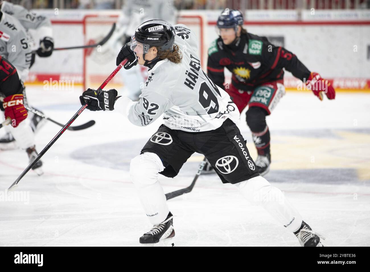 PSD Bank Dome, Düsseldorf, Nordrhein-Westfalen, Hakon Haenelt (Koelner Haie, #92), PENNY DEL, Duesseldorfer EG-Koelner Haie am 18.10/2024 in der P Stockfoto