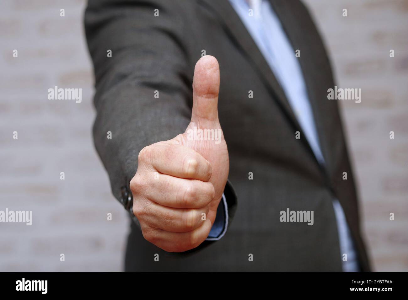 Daumen hoch ist gut Stockfoto