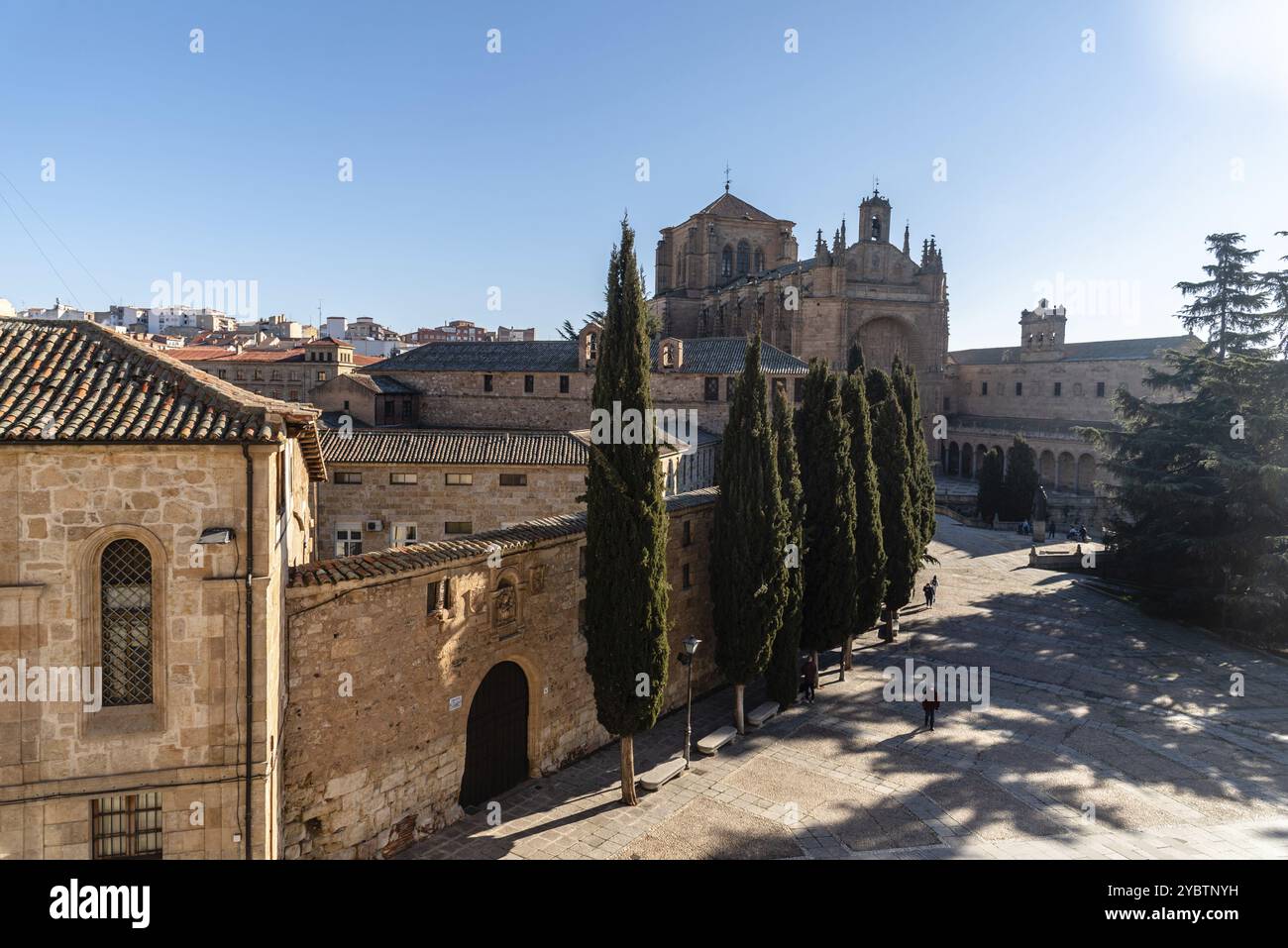 Salamanca, Spanien, 14. Januar 2022: Das Convento de San Esteban ist ein Dominikanerkloster in der spanischen Stadt Salamanca Stockfoto