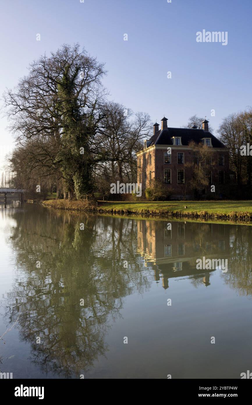 Rhijnauwen Schloss am Ufer des Flusses Kromme Rijn in der Nähe von Bunnik Stockfoto