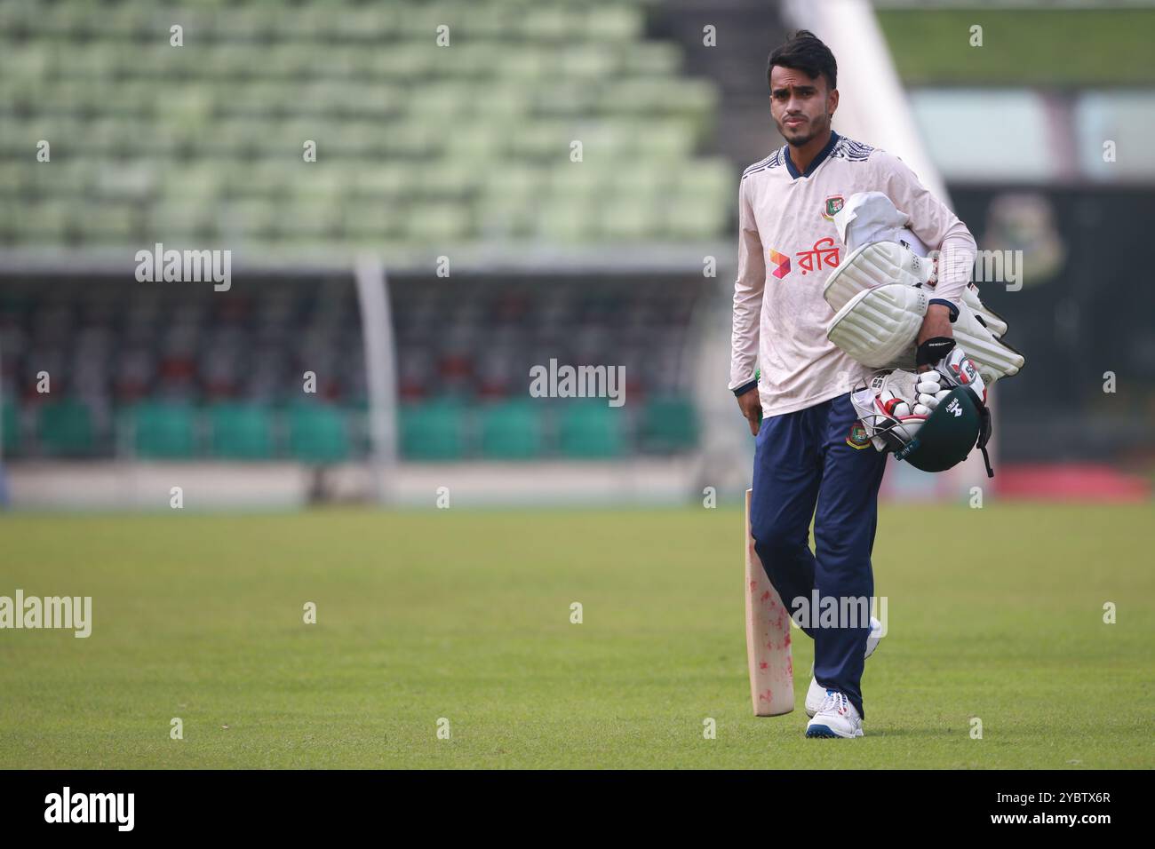 Das Team von Hasan Murad Bangladesch nimmt am 19. Oktober an einem Training im Sher-e-Bangla National Cricket Stadium (SBNCS) in Mirpur, Dhaka, Bangladesch Teil Stockfoto