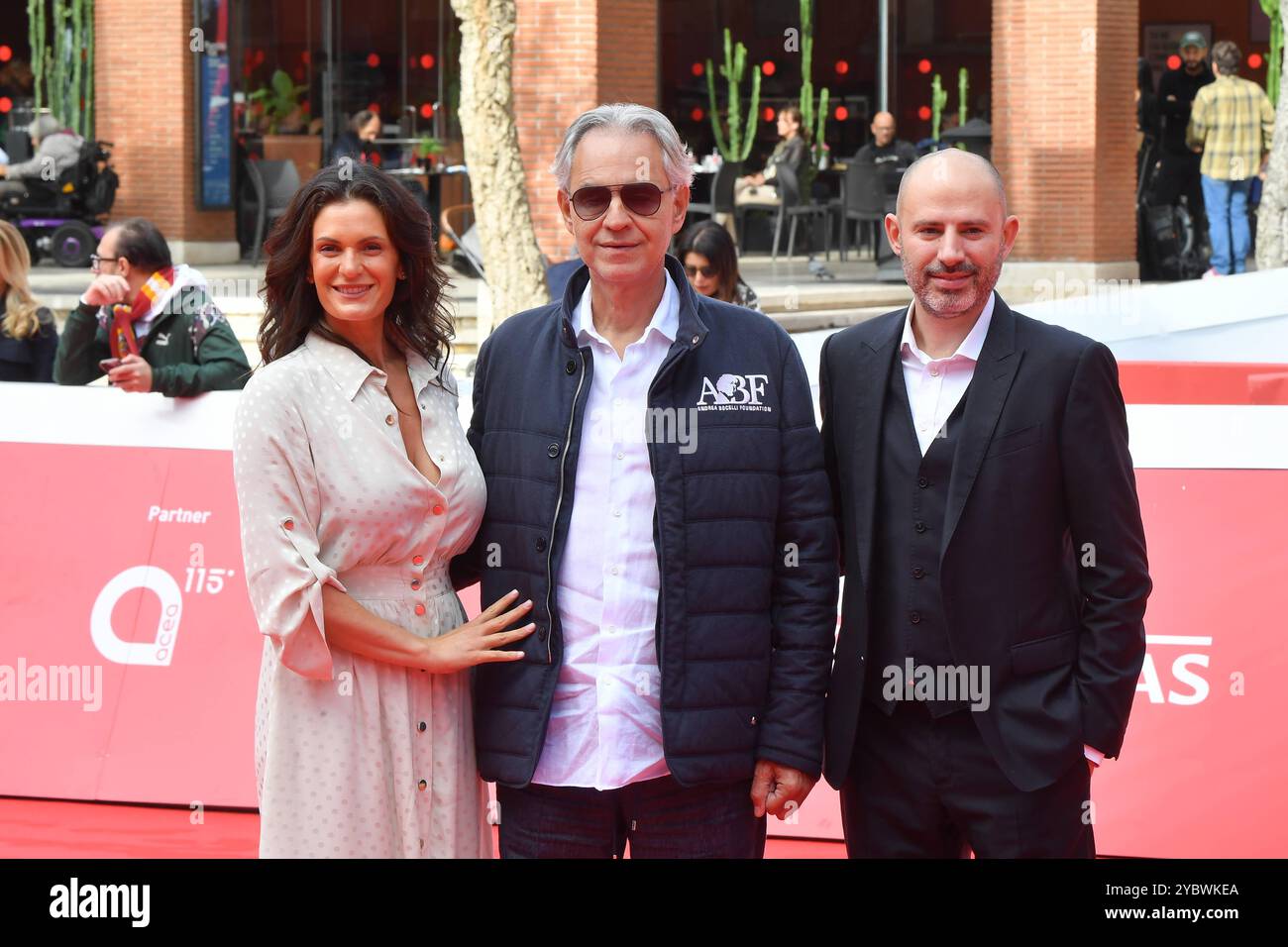 Roma Cinema Fest 2024 . Rom Film Fest. Fotoruf Andrea Bocelli 30 : die Feier . Im Bild: Andrea und Veronica Bocelli und Francesco Pasquero Andrea und Veronica Bocelli und Francesco Pasquero Stockfoto
