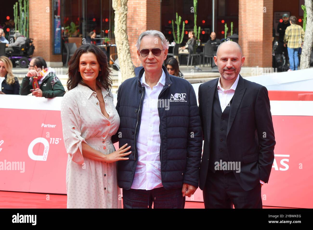 Roma Cinema Fest 2024 . Rom Film Fest. Fotoruf Andrea Bocelli 30 : die Feier . Im Bild: Andrea und Veronica Bocelli und Francesco Pasquero Andrea und Veronica Bocelli und Francesco Pasquero Stockfoto