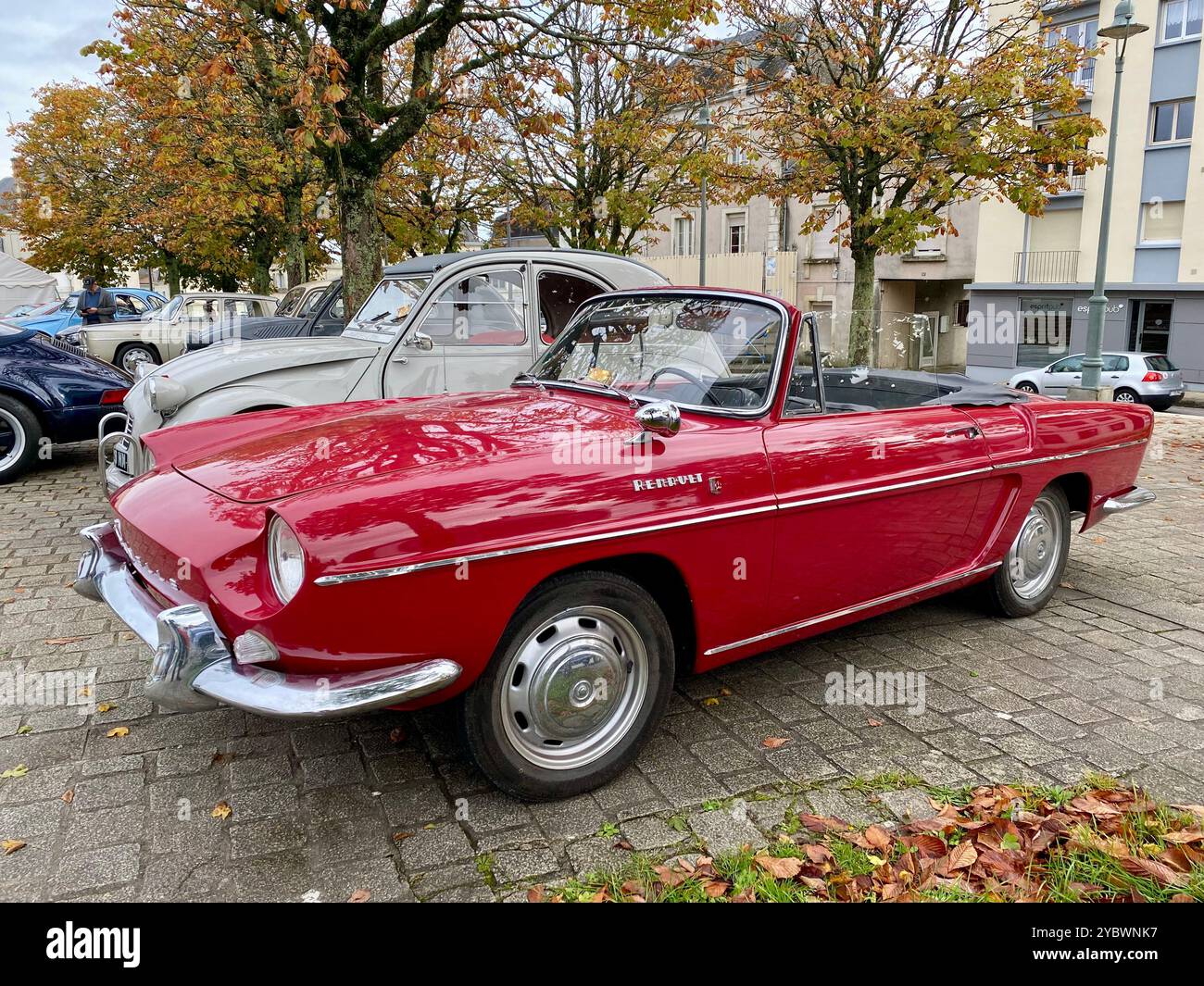 Renault Caravelle Oldtimer - Smartphone-aufgenommenes Stockfoto