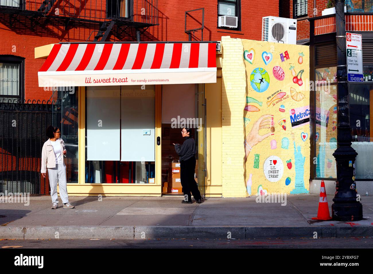 Lil Sweet Treat, 184 7th Ave S, New York. NYC Ladenfront eines Gourmet-Süßigkeiten-Ladens in Manhattans West Village Viertel. Stockfoto