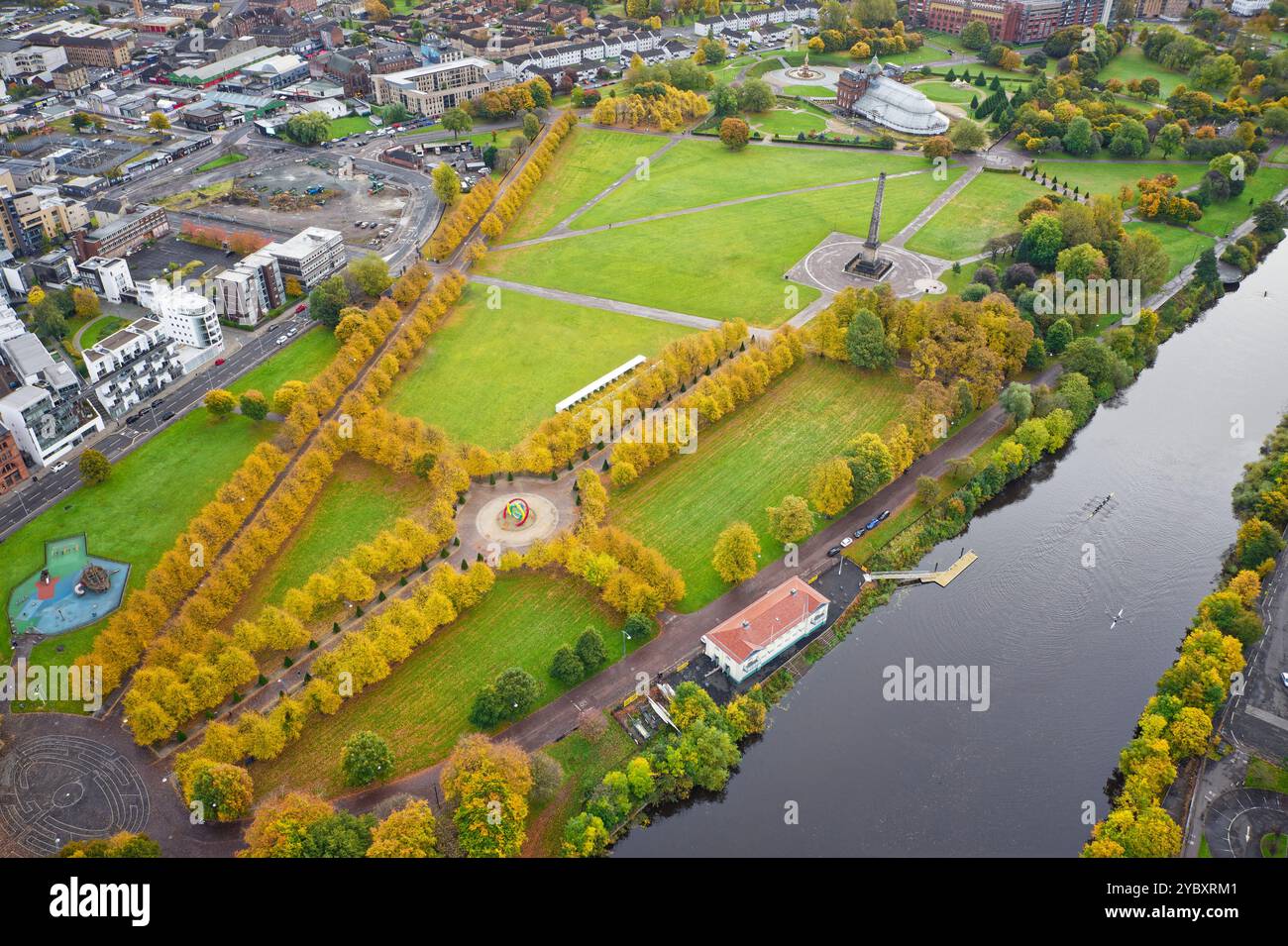 Luftaufnahme von Glasgow Green im Herbst Stockfoto