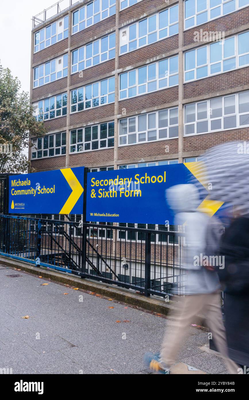 Außenfotos der Michaela Community School, Wembley, Großbritannien. Quelle: Amanda Rose/Alamy Stockfoto