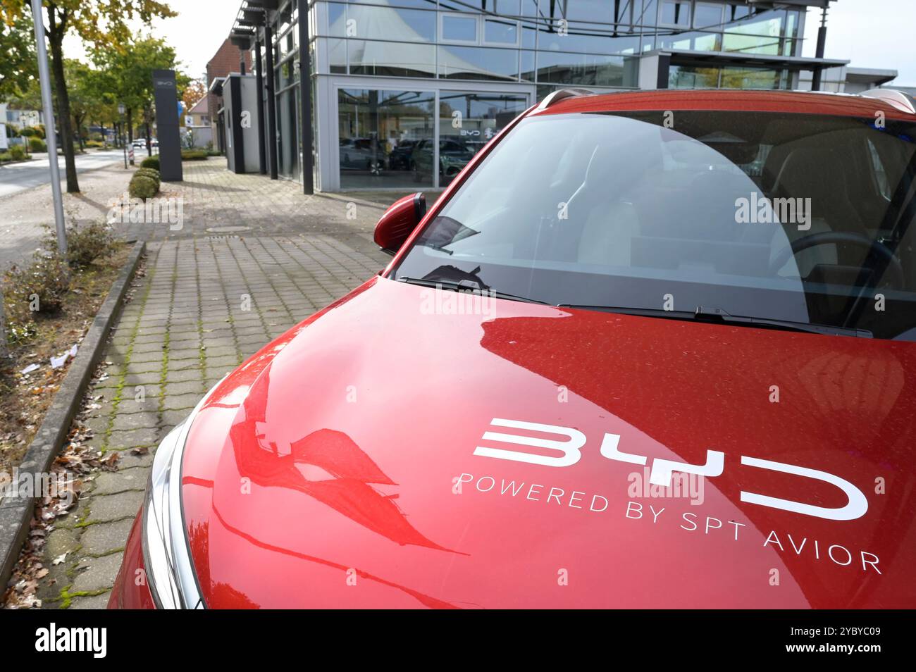 DEUTSCHLAND, Sittensen, Autohaus für chinesische Elektroautos BYD / DEUTSCHLAND, Sittensen, Autohaus für chinesische Elektroautos BYD, Made in China Stockfoto