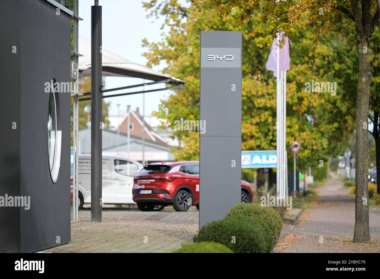 DEUTSCHLAND, Sittensen, Autohaus für chinesische Elektroautos BYD / DEUTSCHLAND, Sittensen, Autohaus für chinesische Elektroautos BYD, Made in China Stockfoto