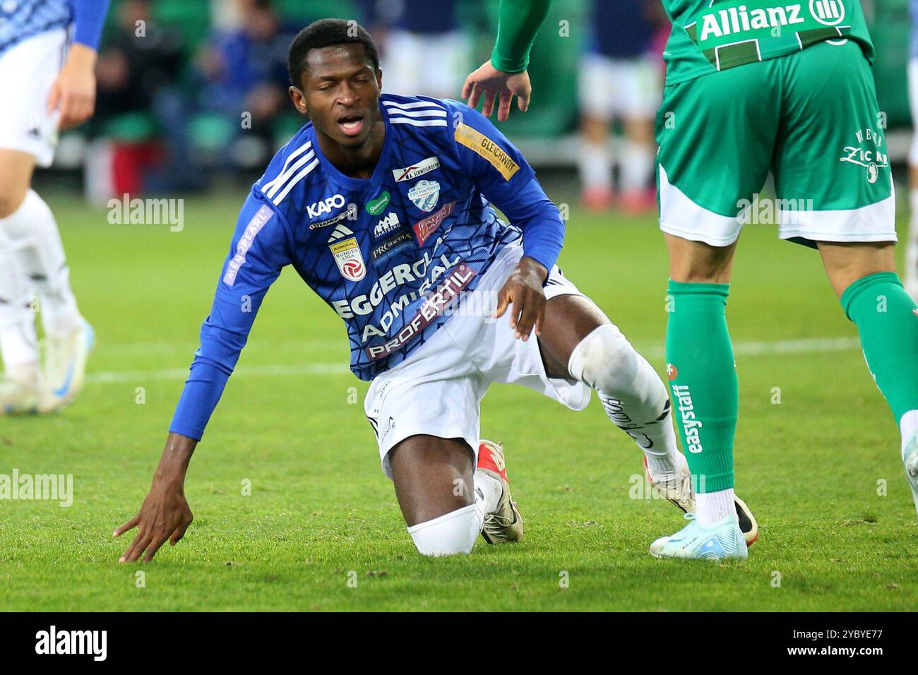 Wien, Österreich. Oktober 2024. WIEN, ÖSTERREICH - 20. OKTOBER: Enttäuschung von Nelson Amadin aus Hartberg während des Admiral-Bundesliga-Spiels zwischen SK Rapid und TSV Egger Glas Hartberg im Allianz Stadion am 20. Oktober 2024 in Wien.241020 SEPA 29 032 - 20241020 PD13502 Credit: APA-PictureDesk/Alamy Live News Stockfoto