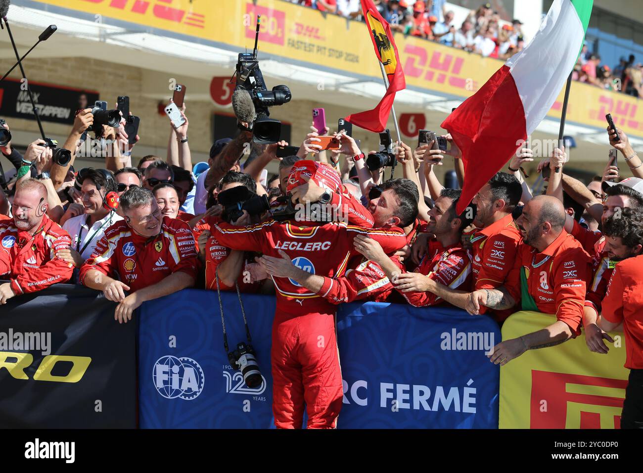 Austin, USA. Oktober 2024. Charles Leclerc (MON) - Scuderia Ferrari - Ferrari SF-24 - Ferrari feiert während des Formel-1-Rennens Pirelli Grand Prix 2024 der Vereinigten Staaten, der auf dem Circuit of Americas in Austin, TX (USA), 18.-20. September 2024 Credit: Alessio de Marco/Alamy Live News Stockfoto