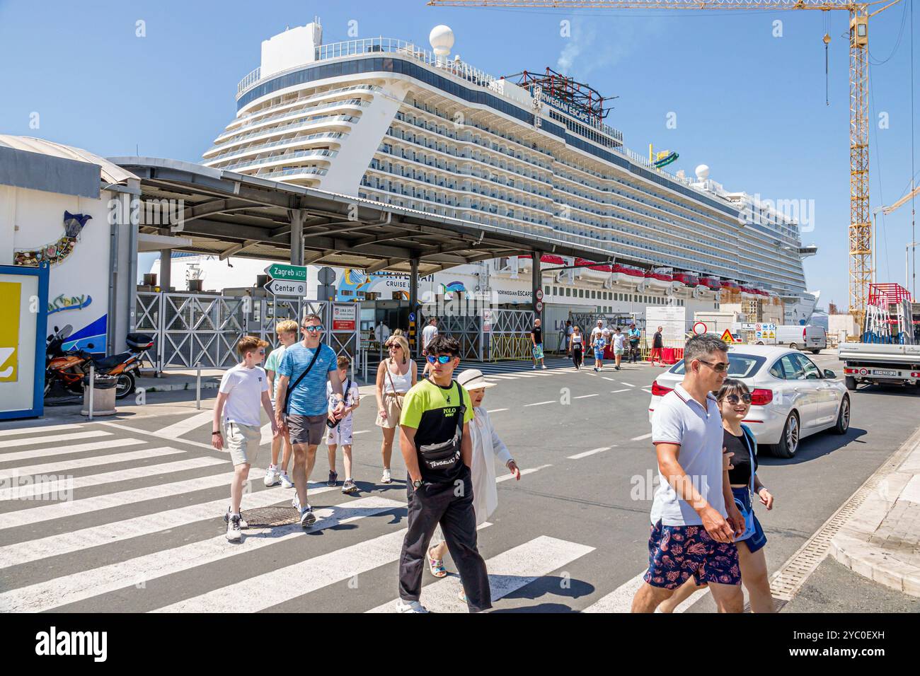 Split Kroatien, Hafen von Split Luka Split, Kastela Bay Adriatic Balkans, Norwegian Cruise Line NCL Fluchtschiff, 10-tägige Mittelmeer-Route, Passagier Stockfoto