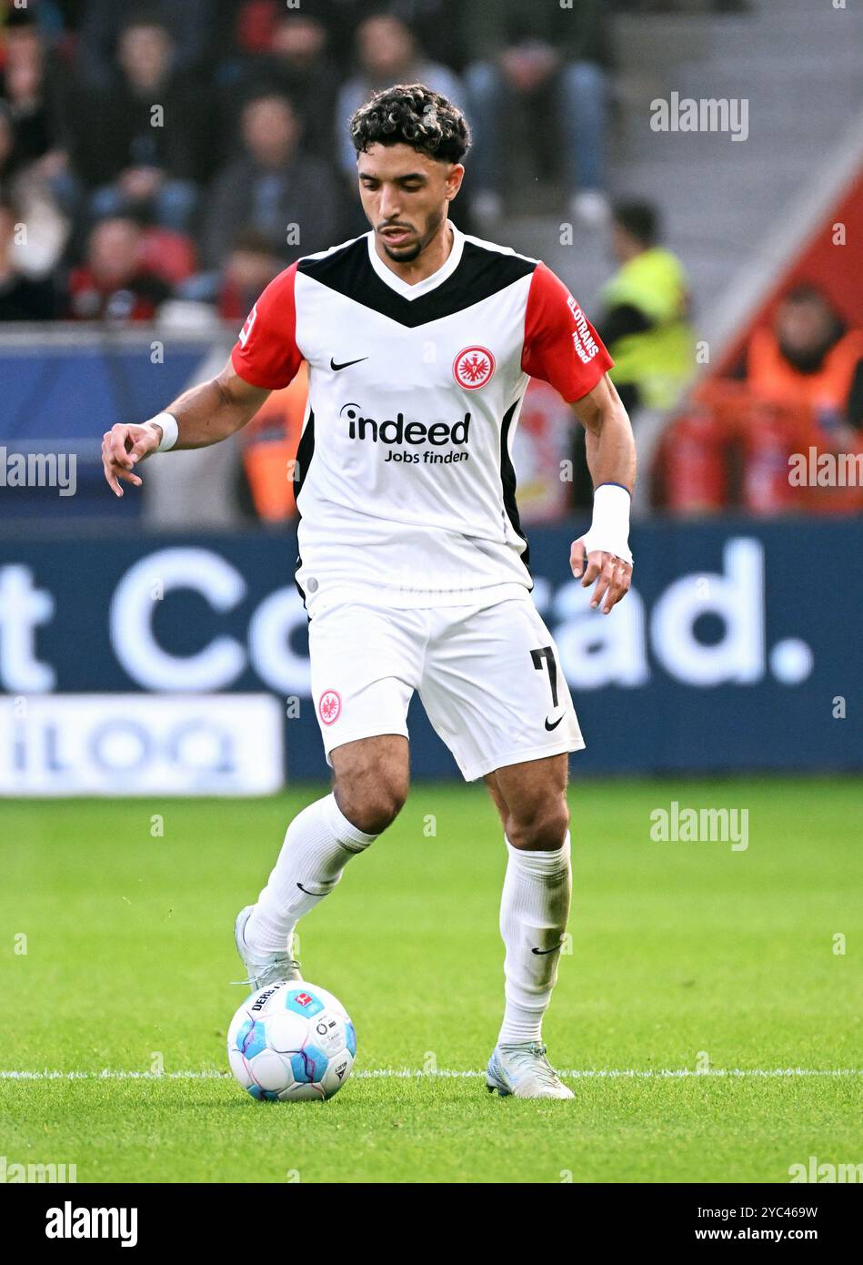 Fussball, Bundesliga, Deutschland, Herren, Saison 2024/2025, 7. Spieltag, BayArena Leverkusen: Bayer Leverkusen - Eintracht Frankfurt 2:1; Omar Marmoush (SGE). Aktion, Einzelbild. Stockfoto