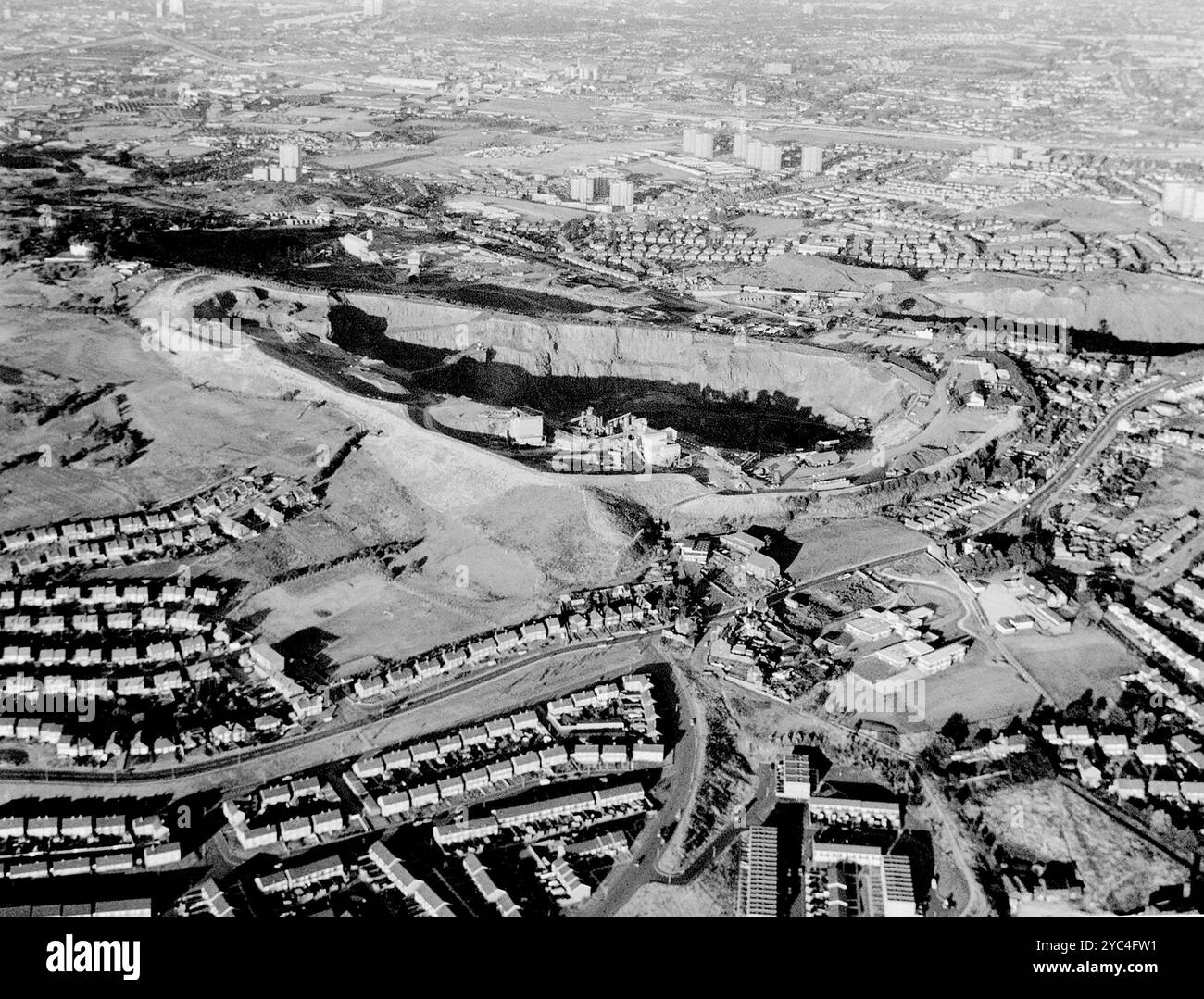 Luftaufnahme der Samson/Blue Rock Steinbrüche bei Rowley Regis, West Midlands, Großbritannien im Jahr 1974 Stockfoto