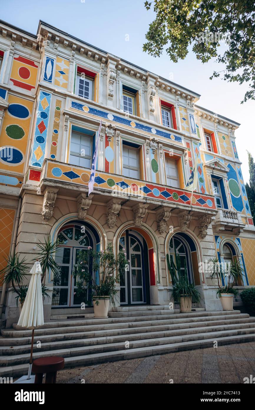 Toulon, Frankreich - 10. Juli 2024 : Hotel des Arts in Toulon , ein Raum für zeitgenössische Kunst für Malerei, Fotografie und digitale Ausstellungen Stockfoto