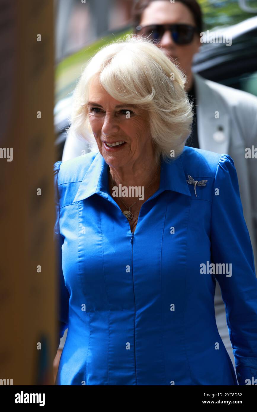 Königin Camilla kommt zu einem Besuch in Refettorio OzHarvest Sydney, am dritten Tag des königlichen Besuchs in Australien und Samoa. Bilddatum: Dienstag, 22. Oktober 2024. Stockfoto