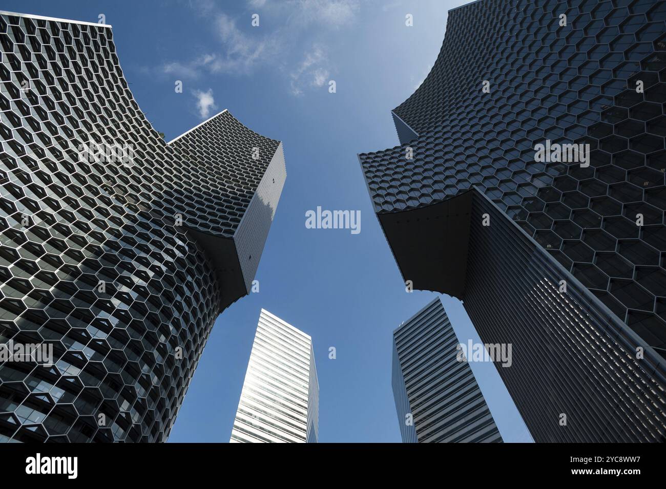 02.03.2018, Singapur, Republik Singapur, Asien, Blick auf die beiden Türme des DUO-Projekts des deutschen Architekten Ole Scheeren. Die gemischte Entwicklung Stockfoto