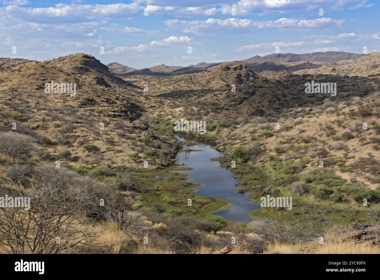 Kleines Reservoir in den Bergen im Norden von Windhoek, Namibia, Afrika Stockfoto