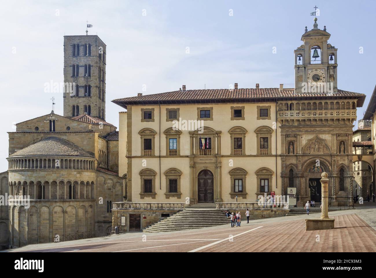 Pieve di Santa Maria und Fraternita Palace auf der Piazza Grande, Arezzo, Italien, 24. September 2011, Europa Stockfoto